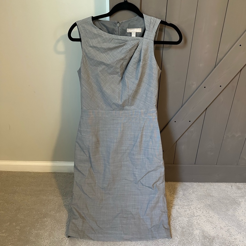 Banana republic light grey dress size 4 used only once